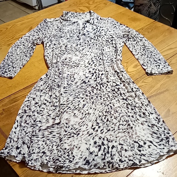 CAbi Dresses & Skirts - CABI Womens MEDIUM Midi Dress Stretch Used Preowned Summer Stripped WHITE Black